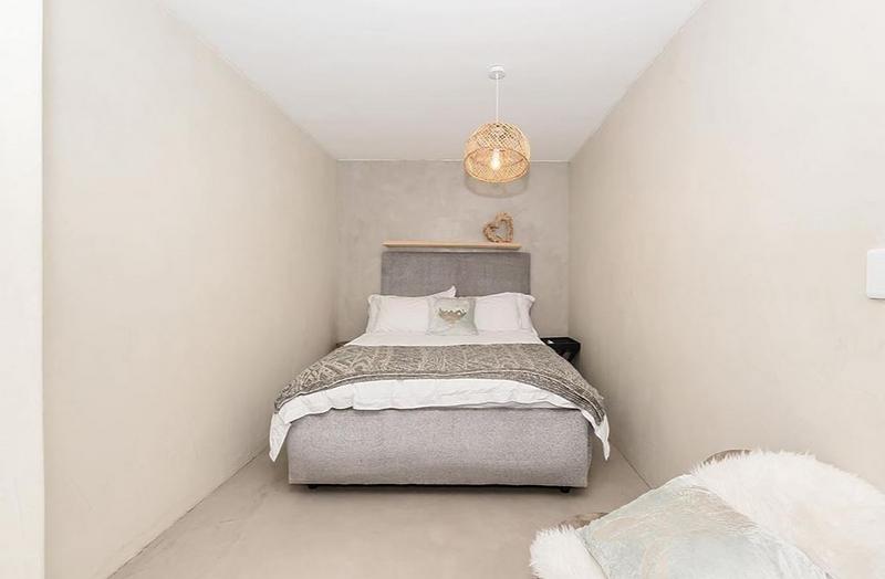 8 Bedroom Property for Sale in Hout Bay Western Cape